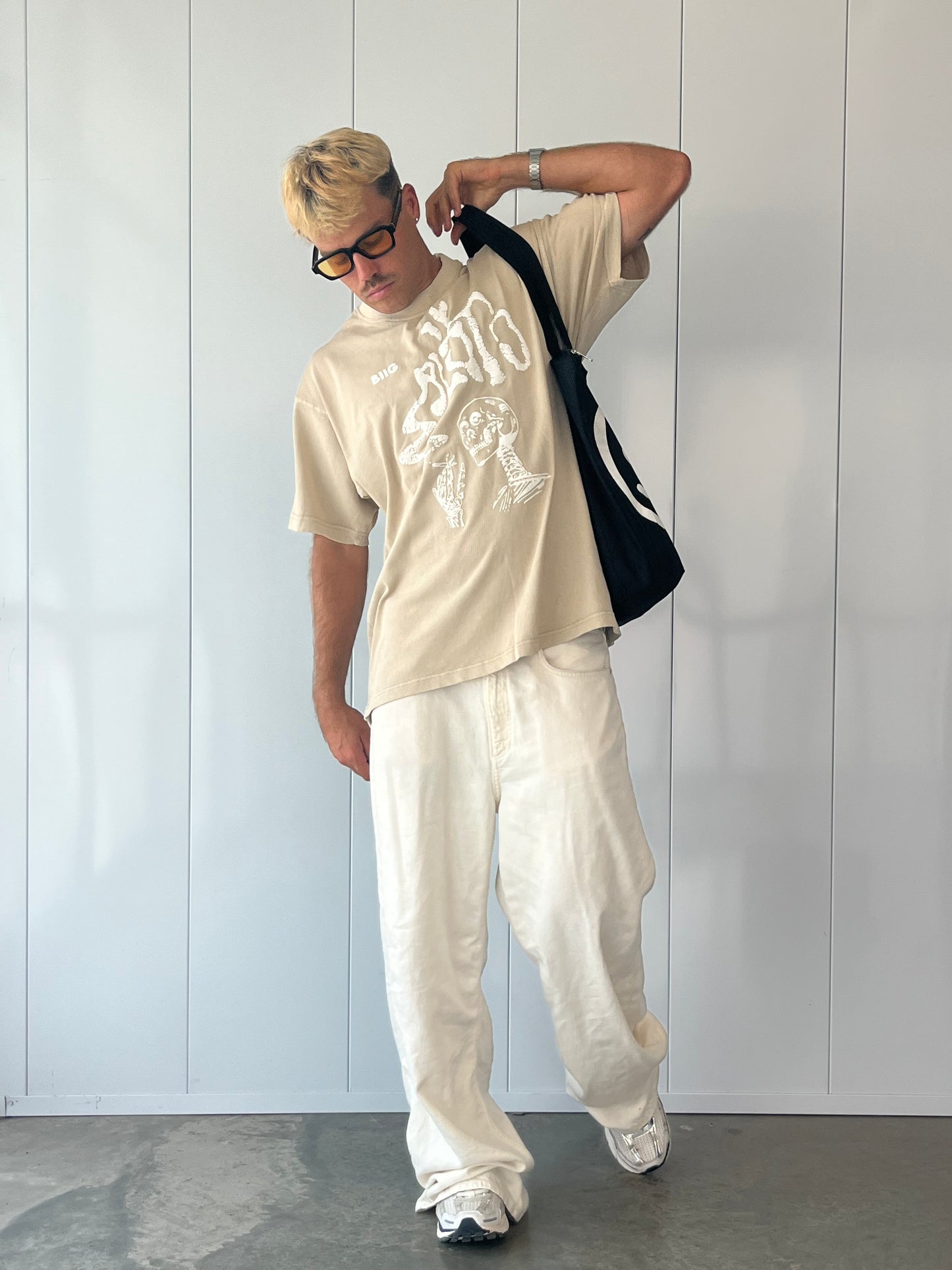 FRENCH OAK SKELLY TEE