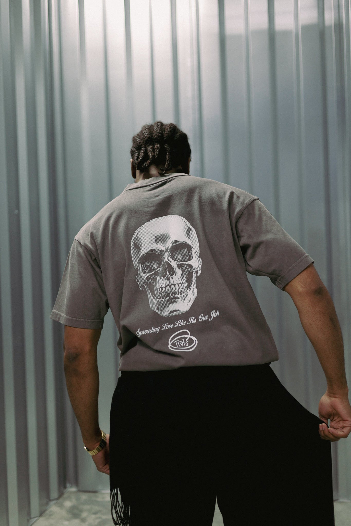 CHARCOAL 4 YEAR TEE