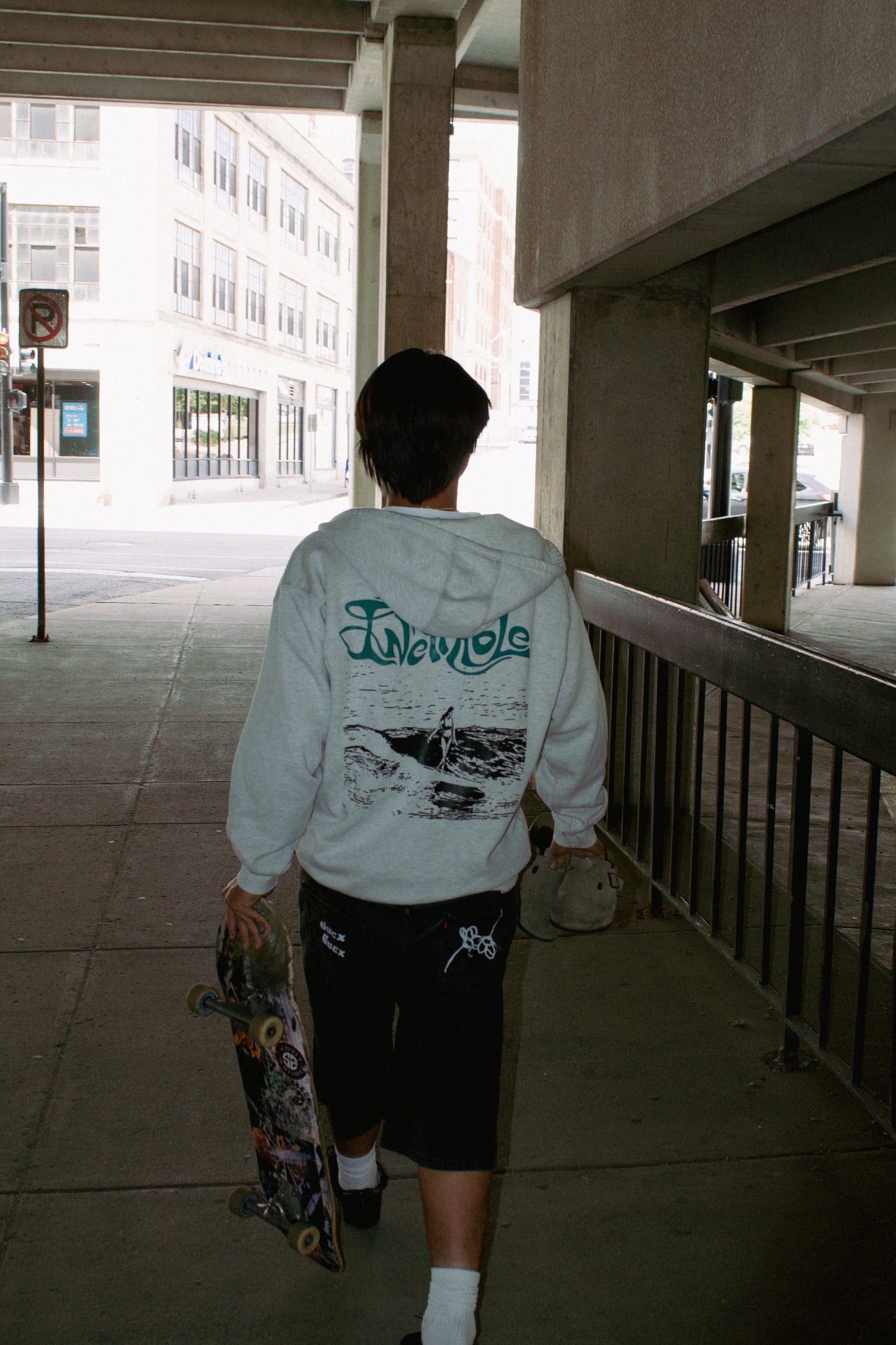 INEFFABLE ZIP UP