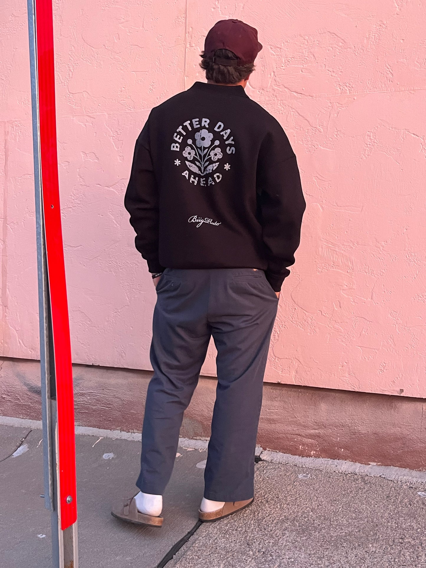 BLACK COLLARED CREW