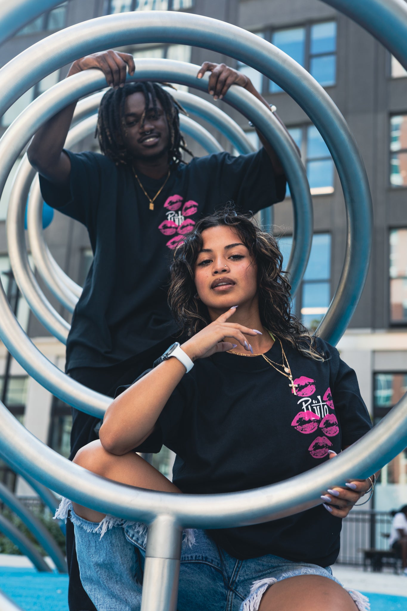 LUXURY KISSES TEE