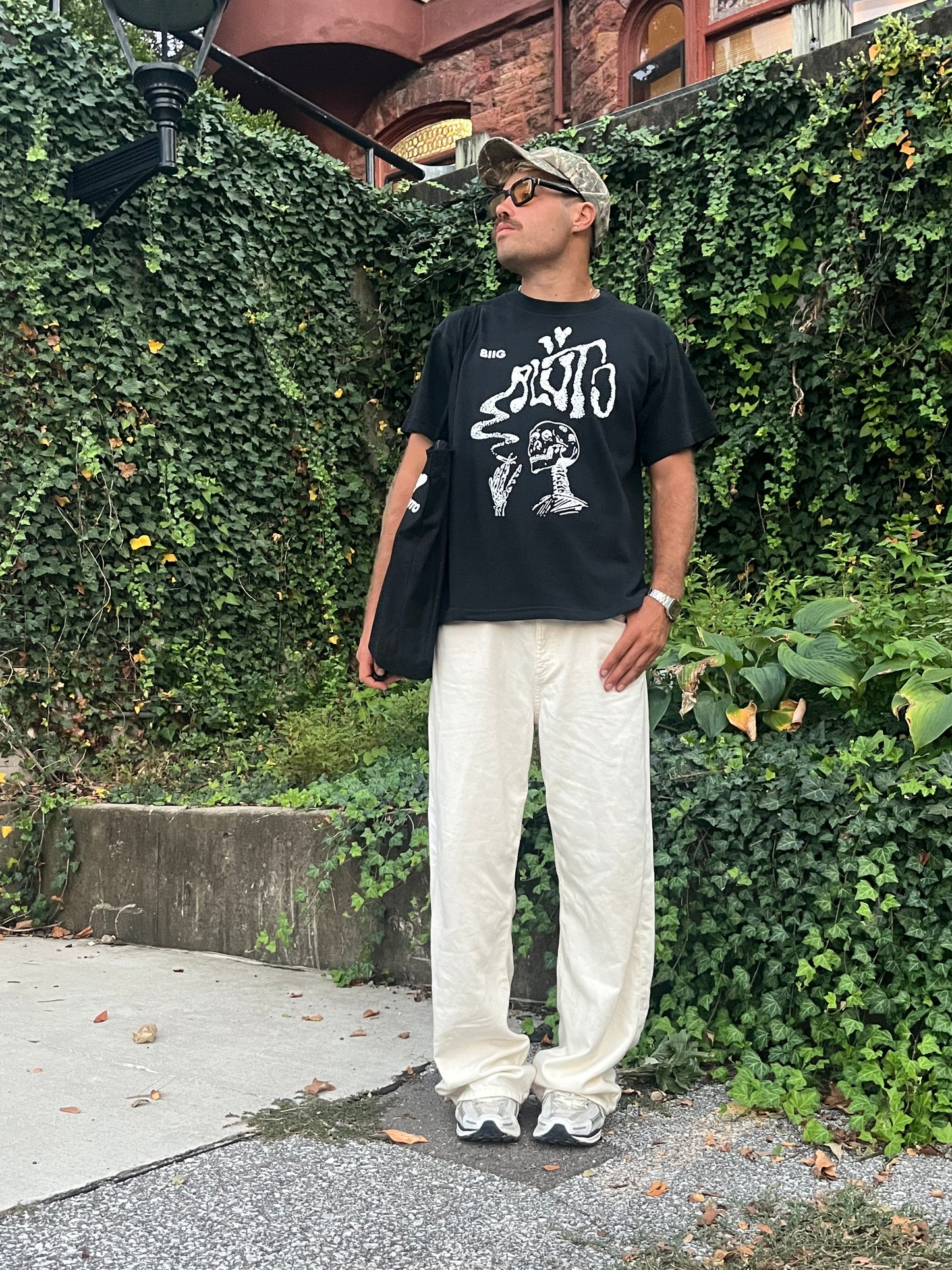 VINTAGE BLACK SKELLY TEE