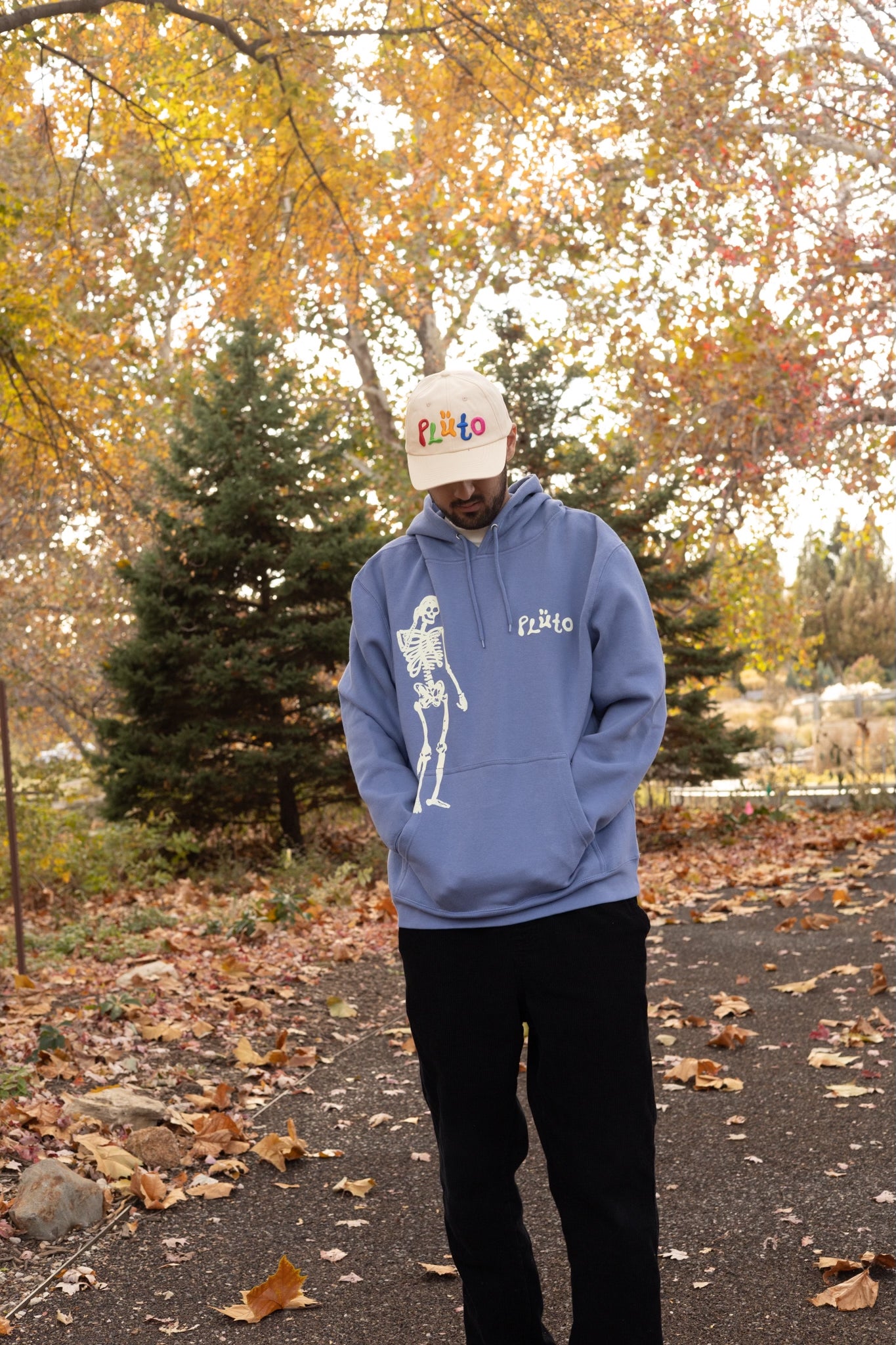 PLÜTO DAD HAT