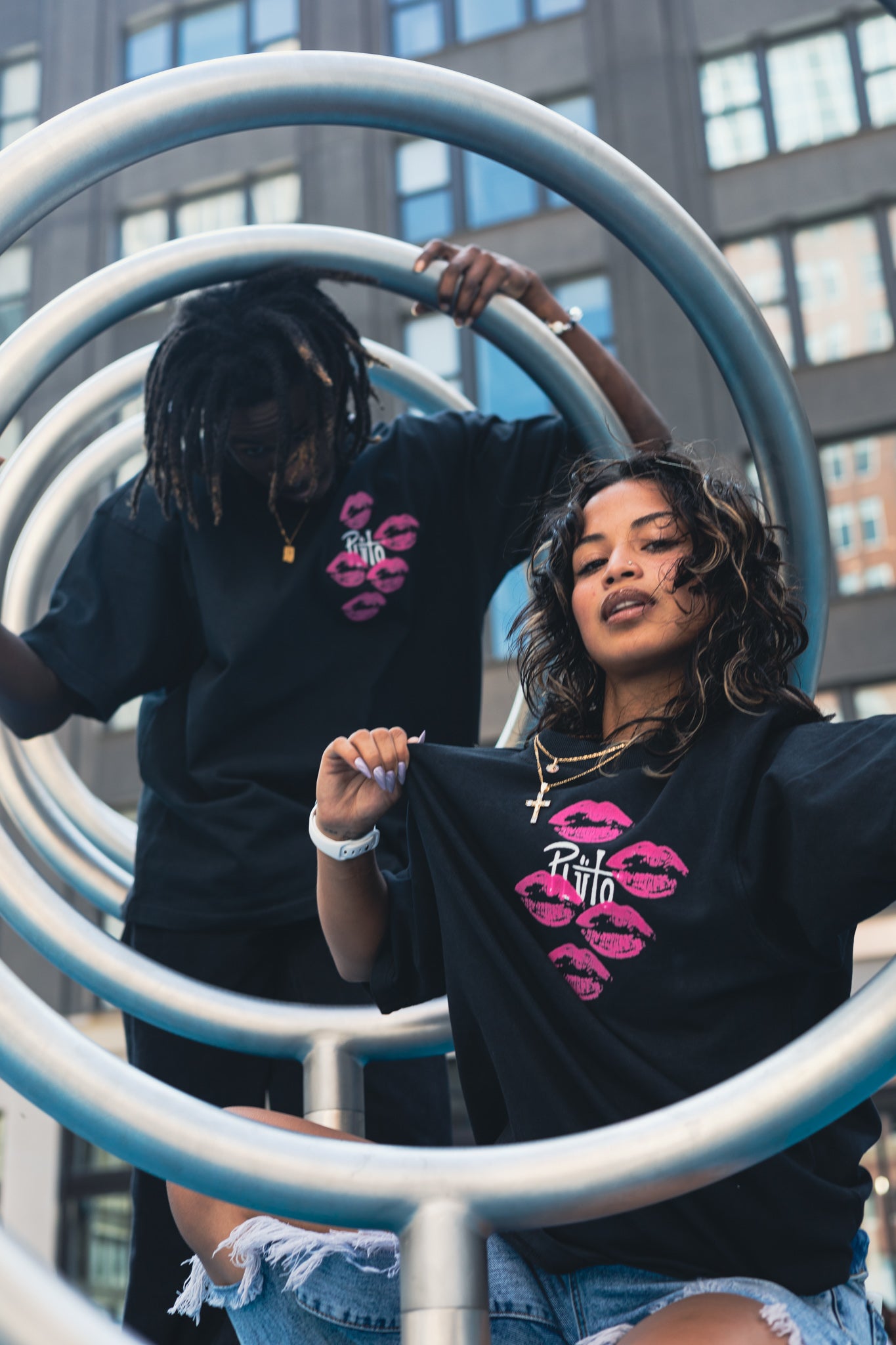 LUXURY KISSES TEE