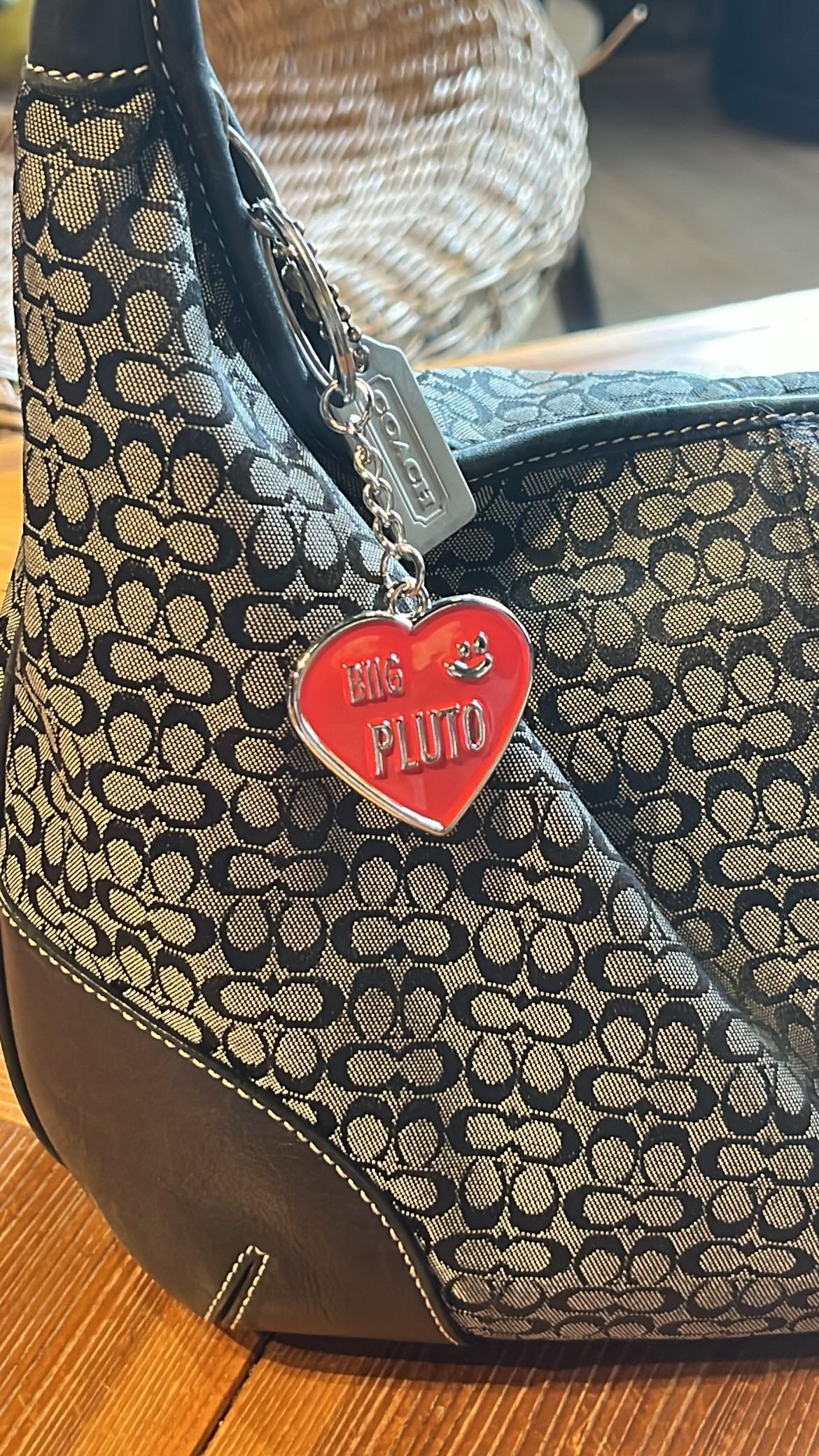 BIIG LOVE KEYCHAIN
