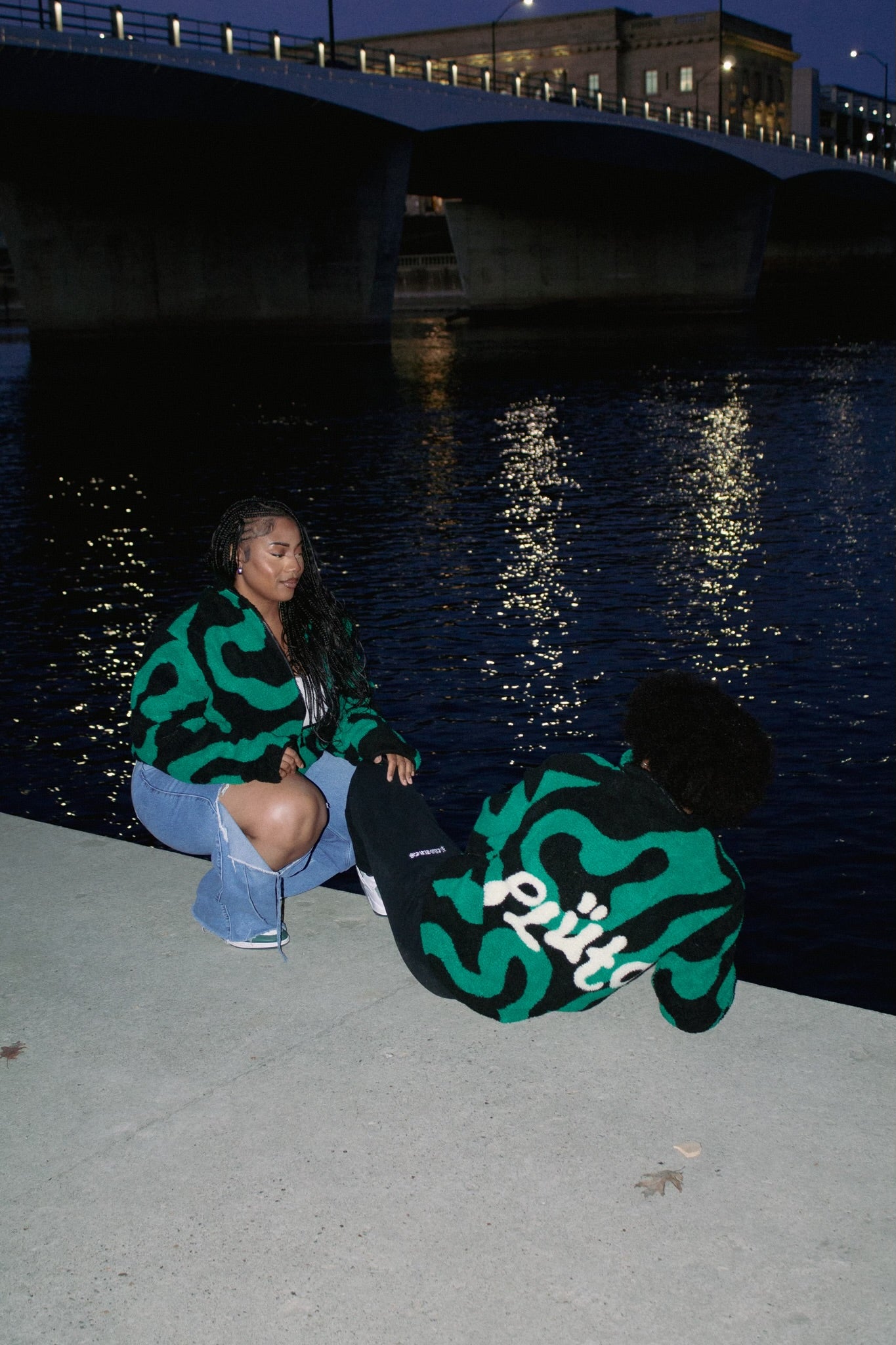 THE FLOW FLEECE
