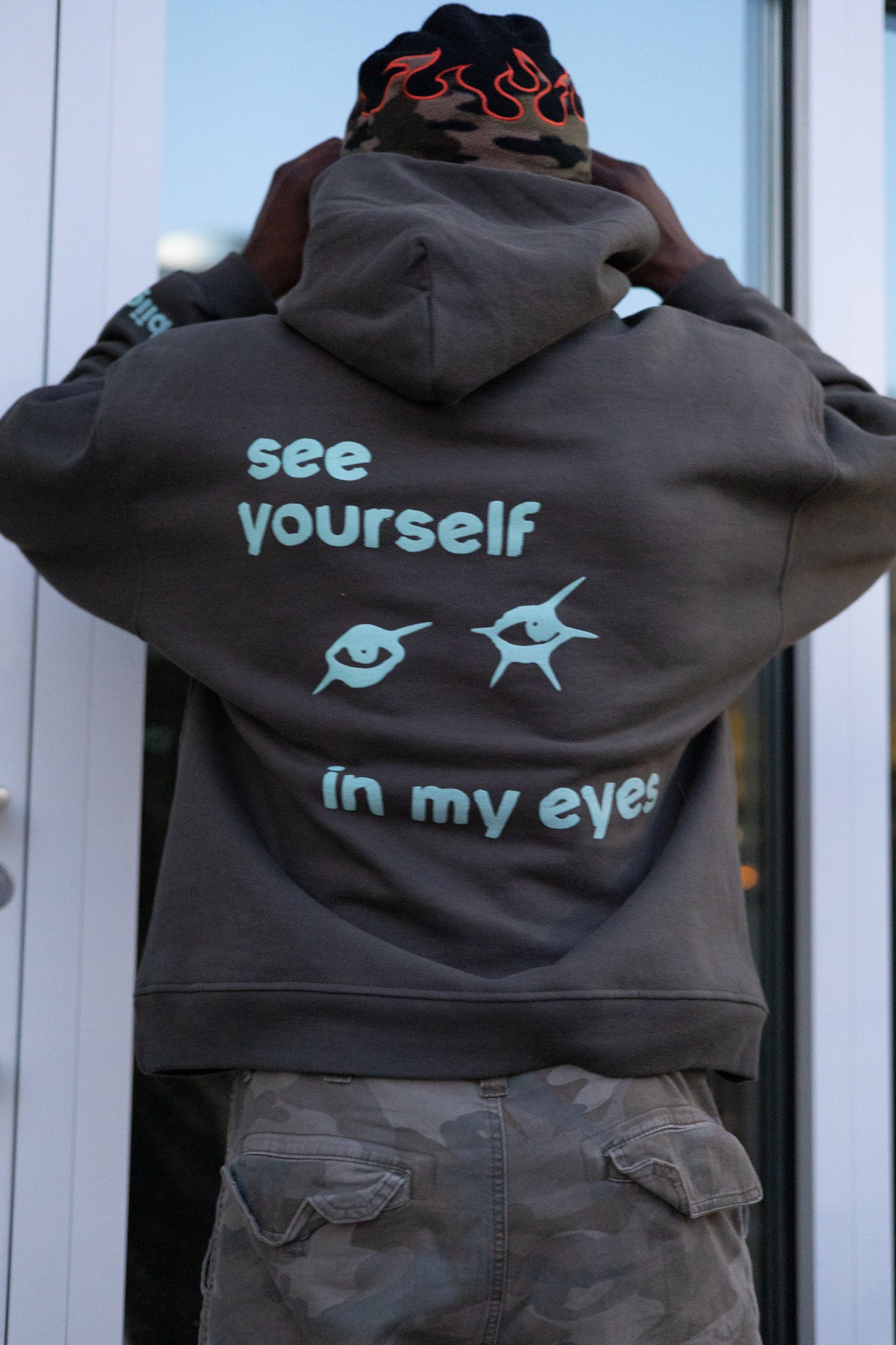 CHARCOAL EYES HOODIE