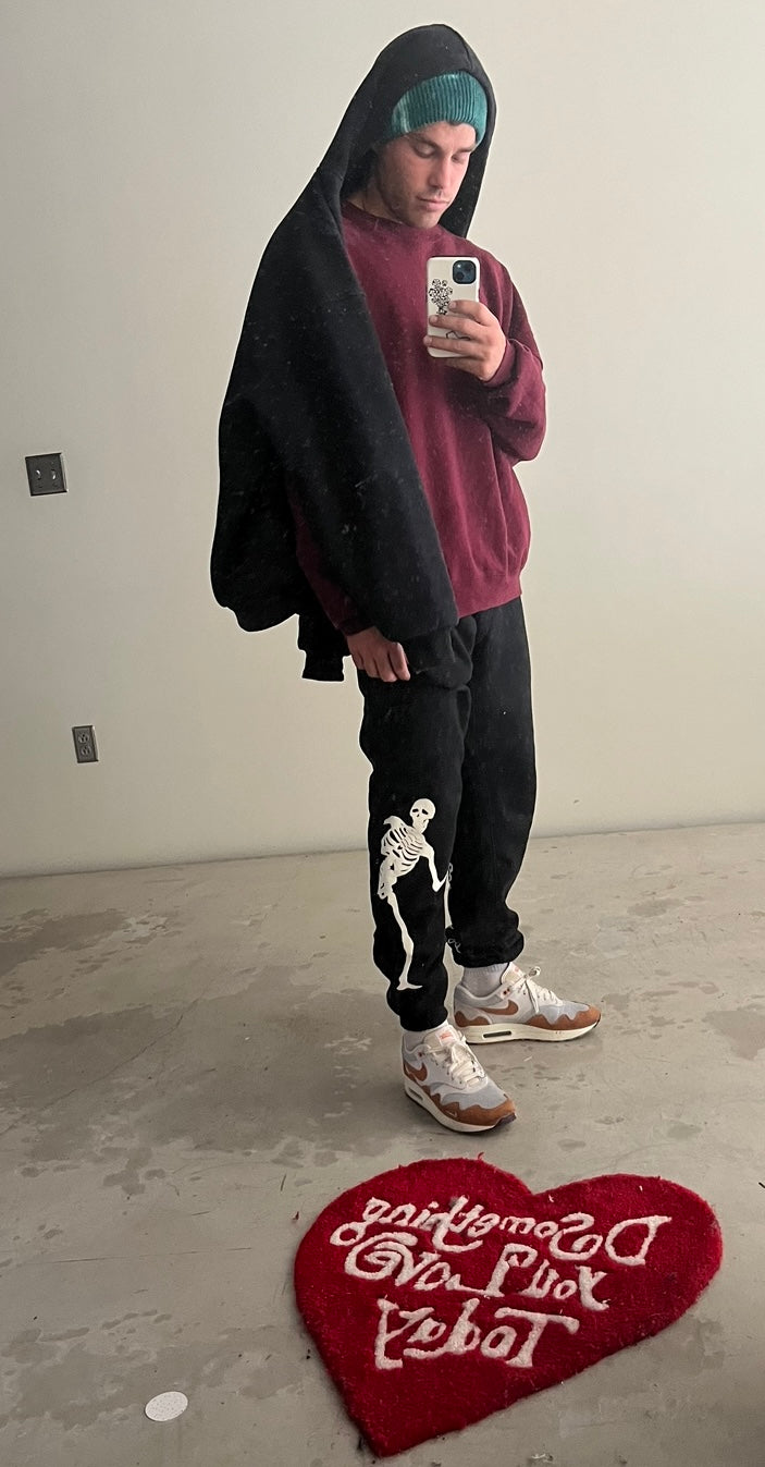 SKELLY SWEATS