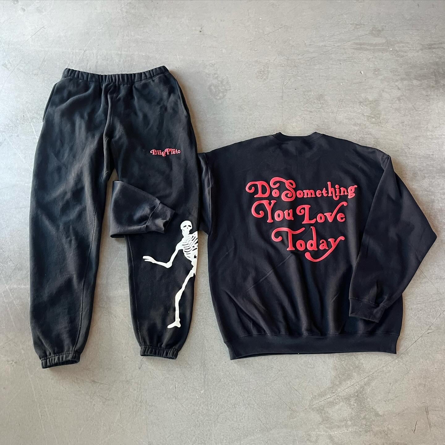 SKELLY SWEATS