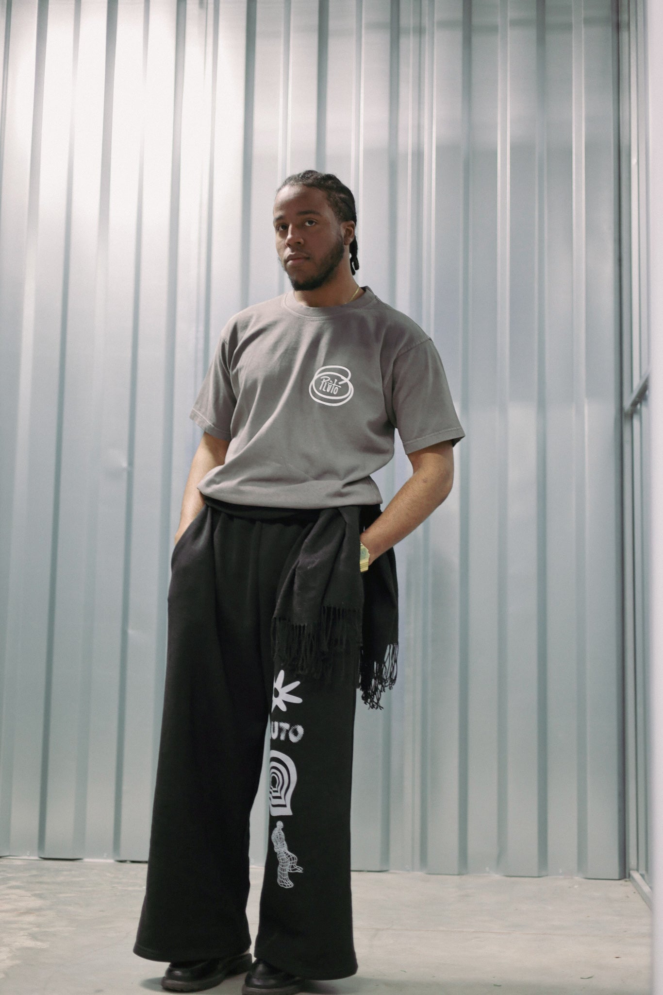 CHARCOAL 4 YEAR TEE