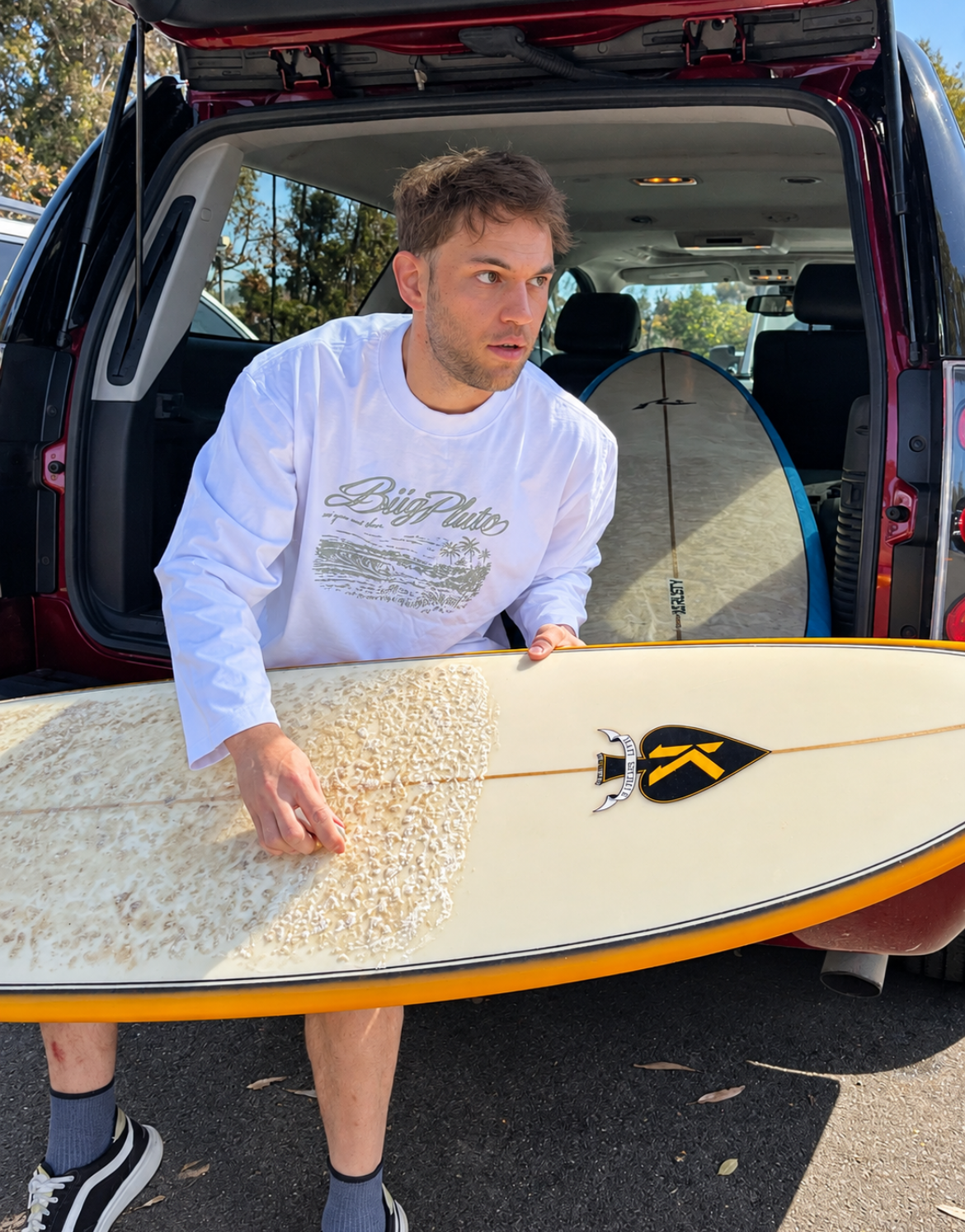 WHITE SURF LONGSLEEVE